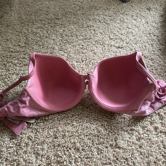 Victoria Secret Bra - Picture 2 of 3